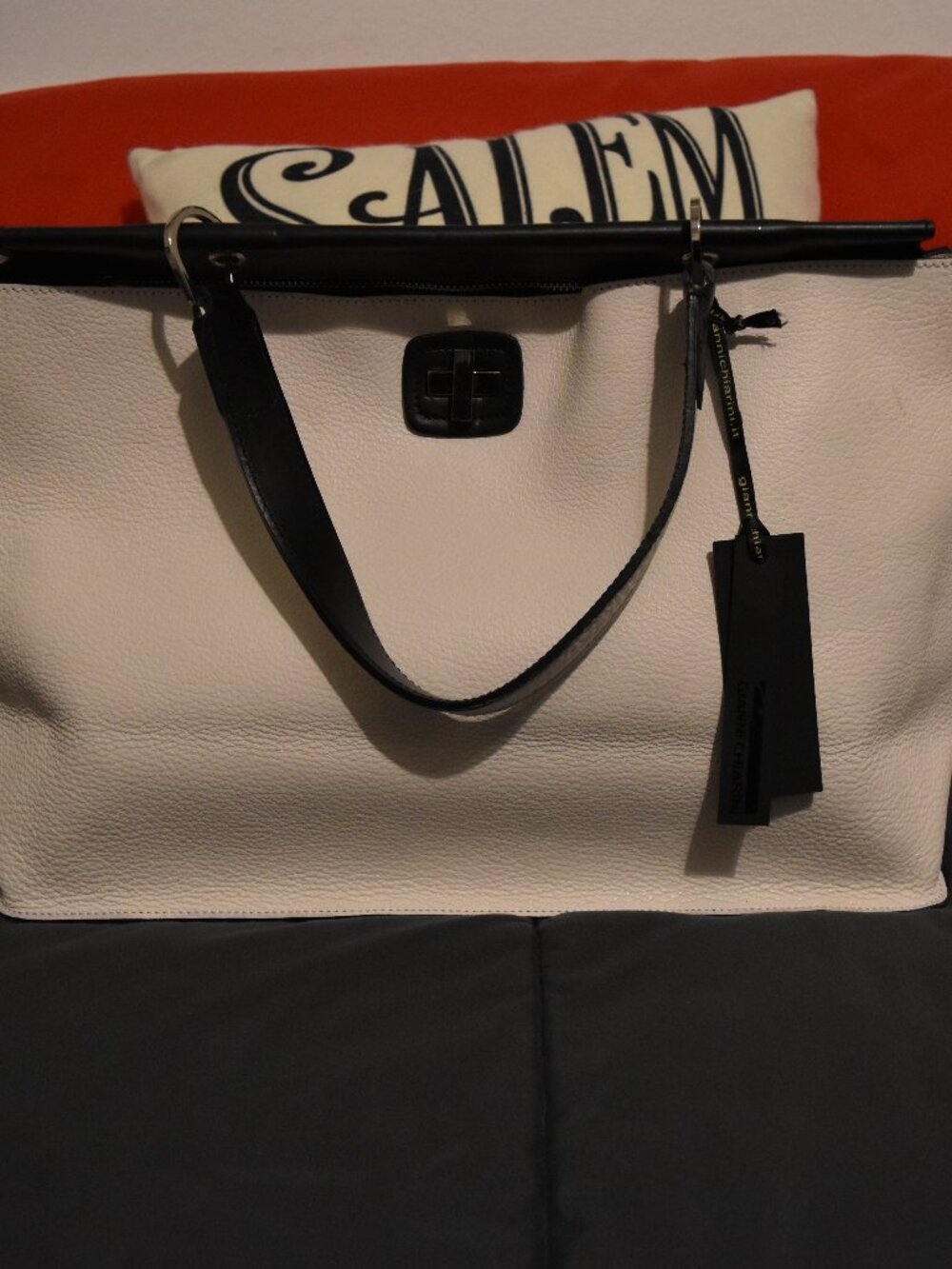 Gianni Chiarini Pebbled Leather Two Tone Shoulder Hand Bag - Made in Italy - NWT